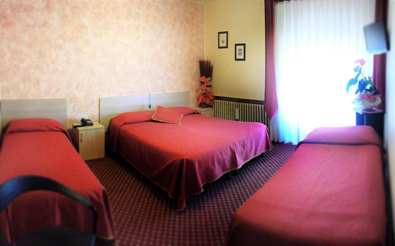 Hotel Belvedere Roana Exterior photo